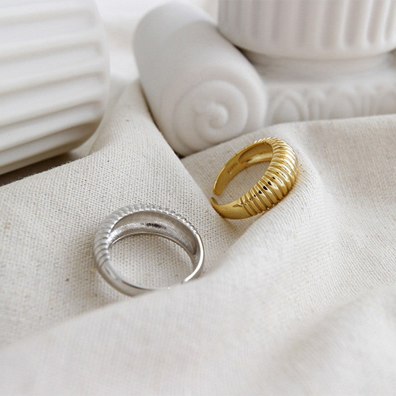 Perfect geometry for your hand: Minimalist and sophisticated rings.