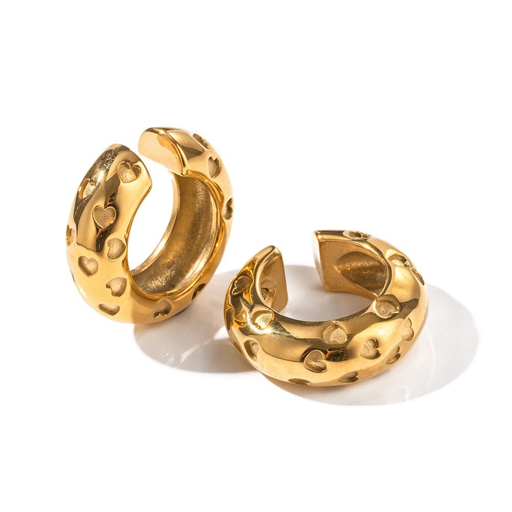 Do you dare with the latest in jewelry? Discover our chunky earrings.
