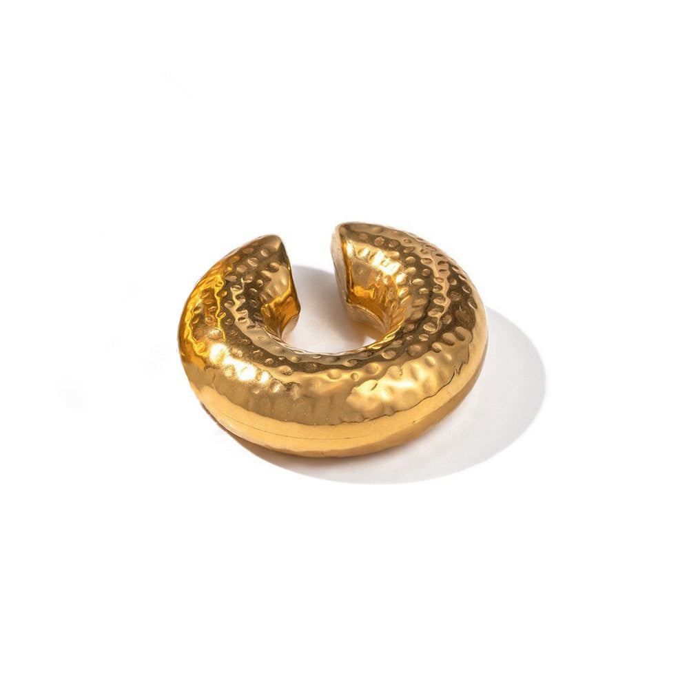 Do you dare with the latest in jewelry? Discover our chunky earrings.