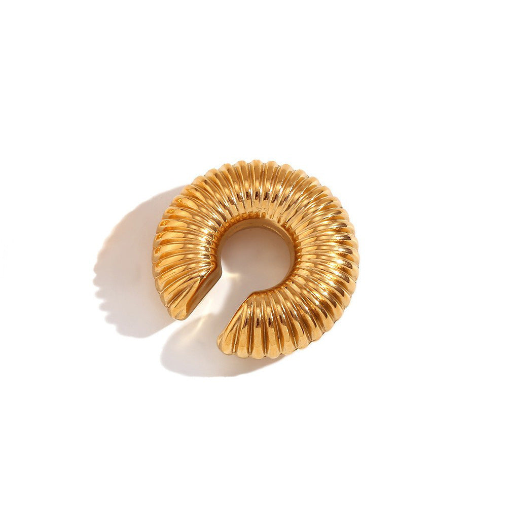 Do you dare with the latest in jewelry? Discover our chunky earrings.