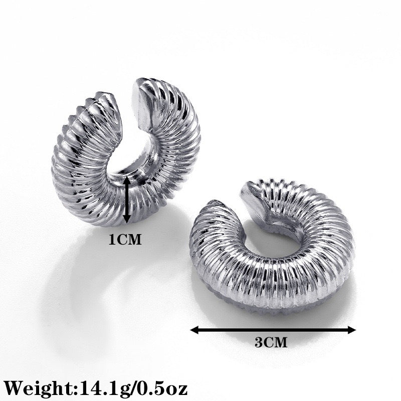Do you dare with the latest in jewelry? Discover our chunky earrings.