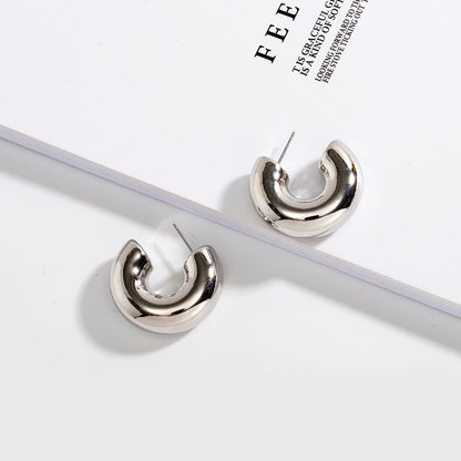 Aretes de Aro abiertos ligeros y gruesos para mujer. Joyería de moda