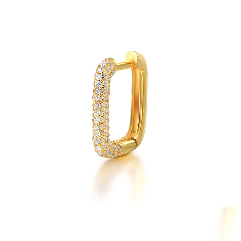 Geometry to your ears! Rectangular hoop earrings for a modern and minimalist look. 