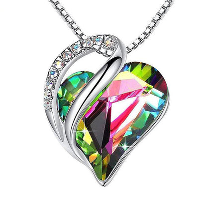 Amor eterno: Un collar con dije de corazón infinito para simbolizar tu amor eterno.