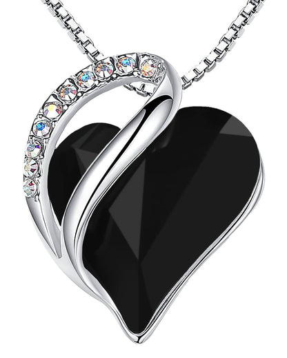 Amor eterno: Un collar con dije de corazón infinito para simbolizar tu amor eterno.