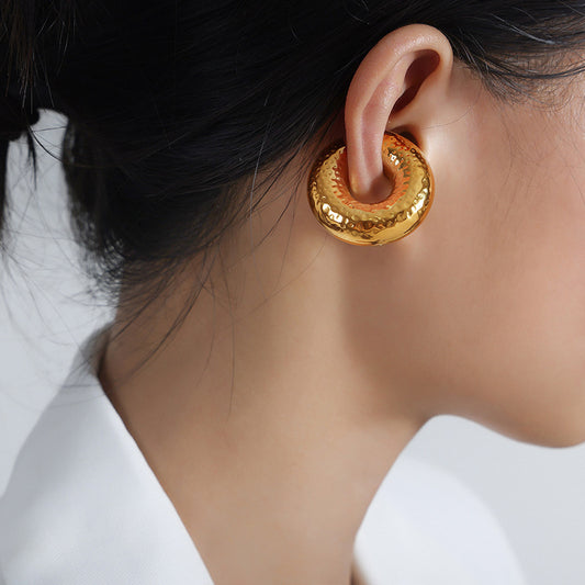 Do you dare with the latest in jewelry? Discover our chunky earrings.